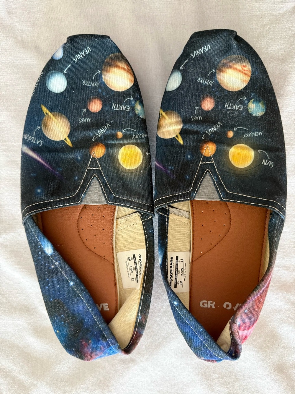 Groove Bags Women's Black Planet Print Slip-On Flats